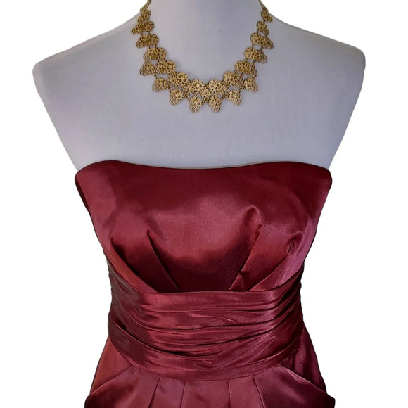 David's Bridal Burgundy Satiny Strapless Dress Ruched Waist and Pockets - Picture 10 of 16